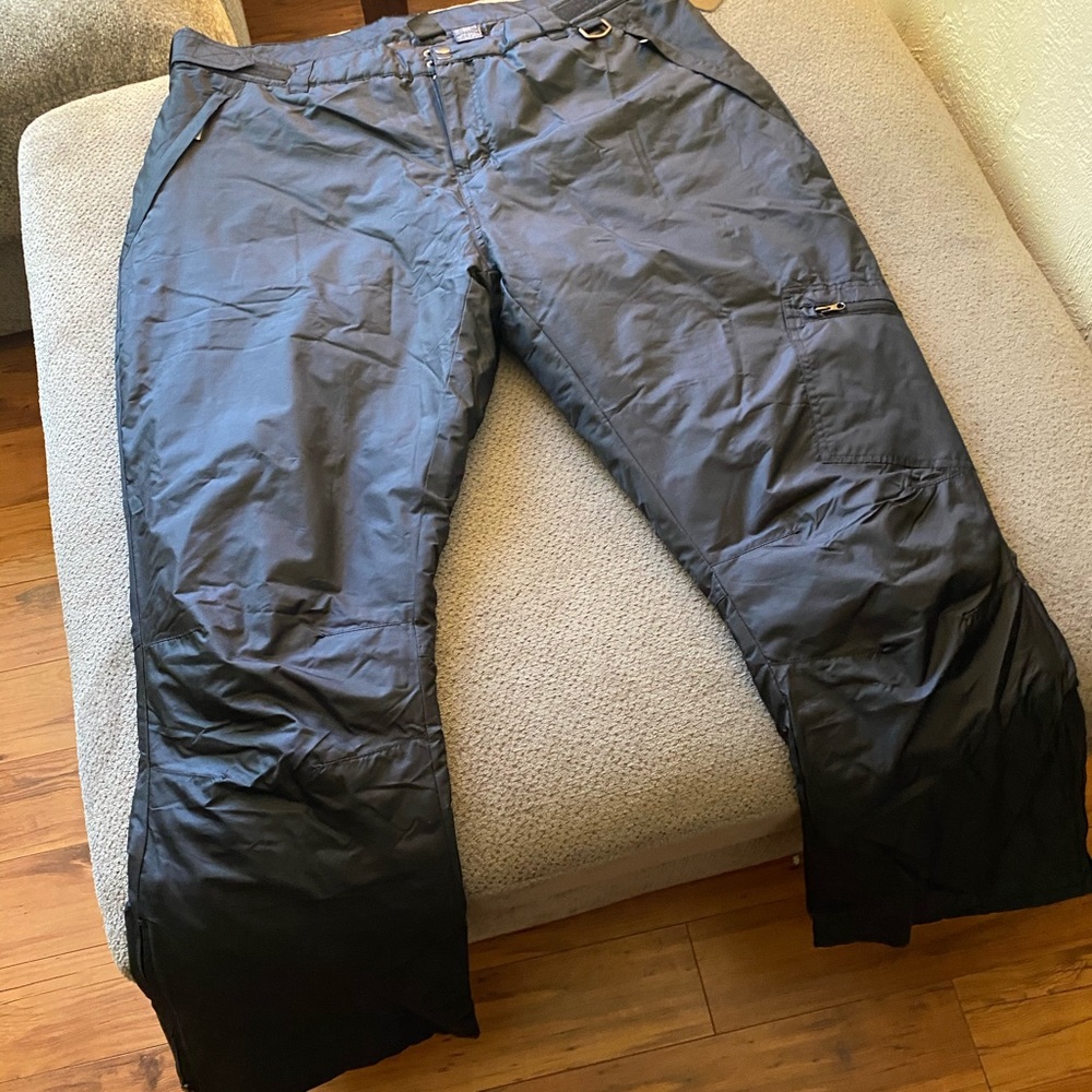 Black ski pants new with tags